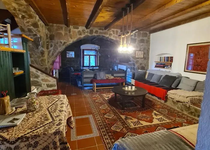 Kirkel - Stone In An Alpine Environment Δομνίστα